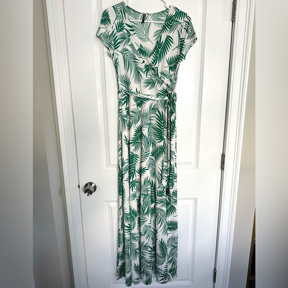 [NEW WITHOUT TAGS] JANETTE Maxi Wrap Dress, S